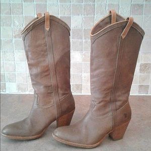 FRYE stacked heel cowboy western pull on boot
